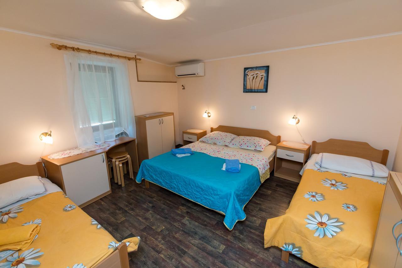Apartma In Sobe Pilih Випава Экстерьер фото